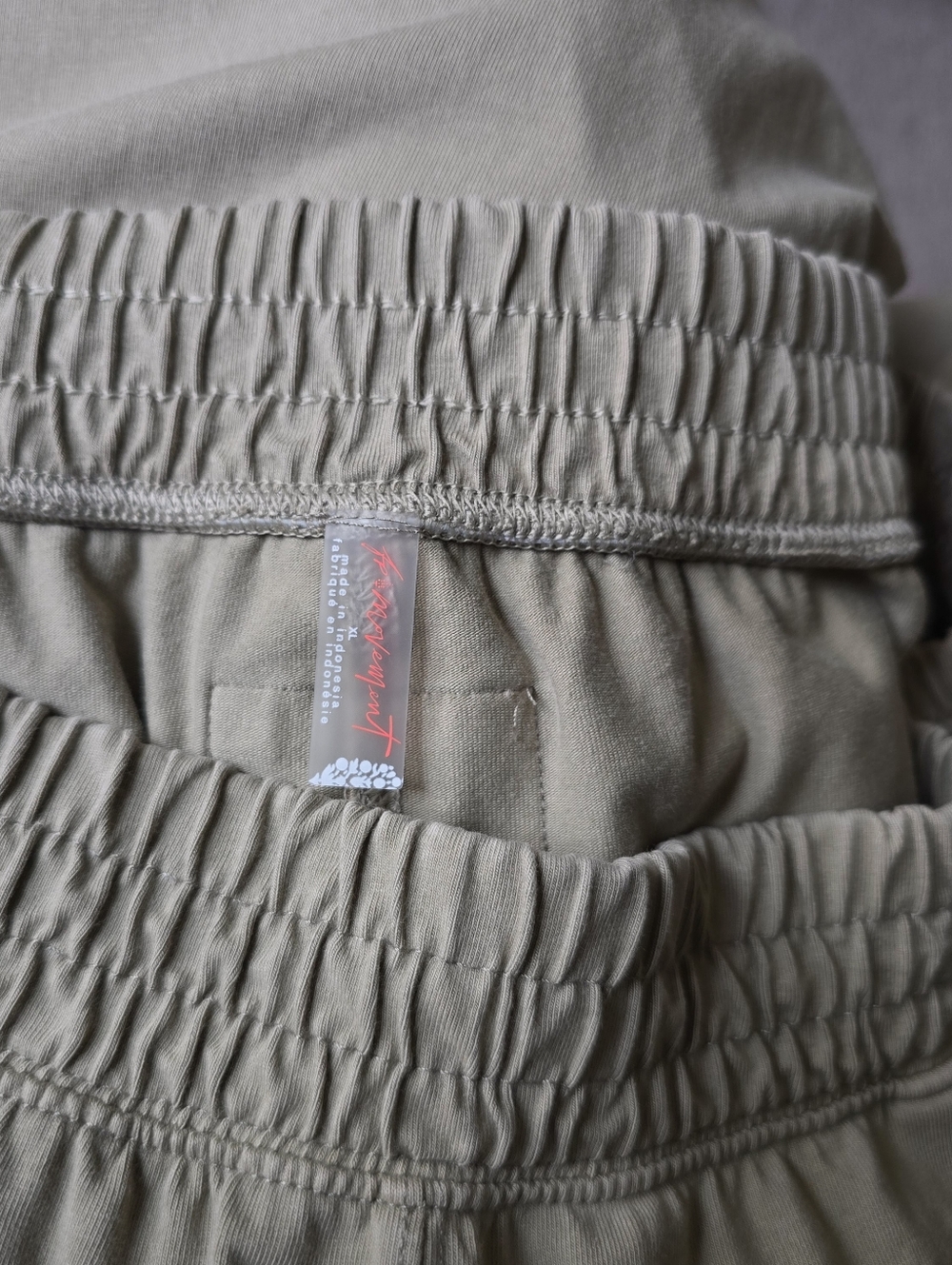 Free People Movement Hot Shot Crossover Pants Sage Stone - Picture 9 of 9